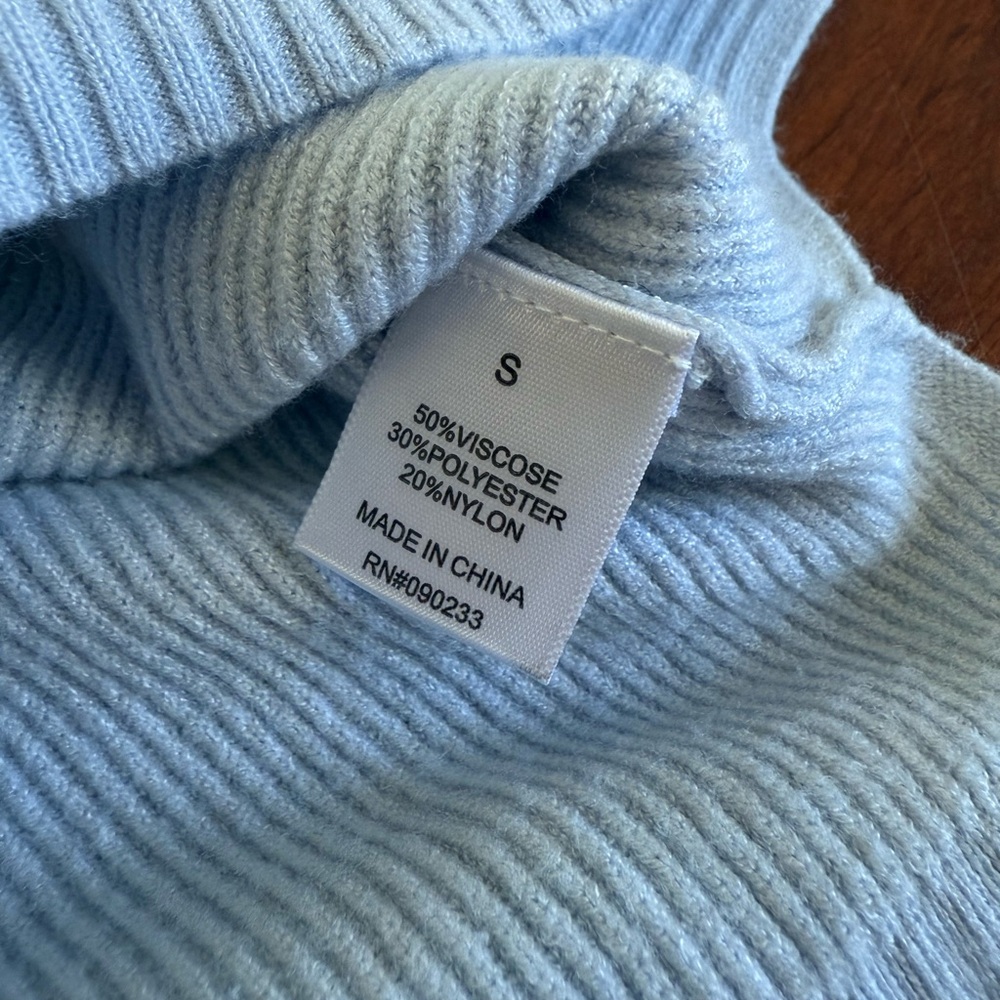La Hearts Soft Blue V-Neck Sweater‎ - Picture 5 of 8